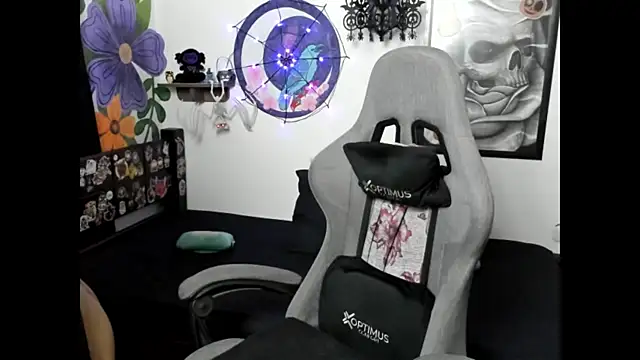 Luna0ciaran online show from 11-01-25, 05:57