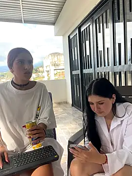 Scaarlettfox online show from 10-04-25, 08:43