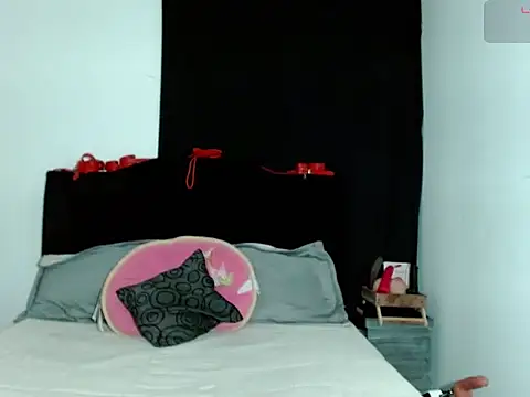 x isabella x online show from 12-21-25, 10:06