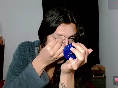 x isabella x online show from 12-18-25, 11:03