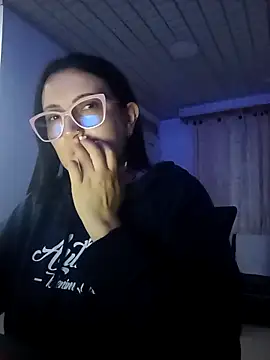 Snapshot of Romina693 chatting on 09-18-25, 06:49 Romina693 online show from 09-18-25, 06:49