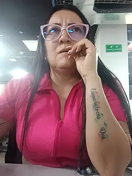 Snapshot of Romina693 chatting on 10-11-25, 06:36 Romina693 online show from 10-11-25, 06:36