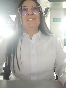Snapshot of Romina693 chatting on 09-16-25, 06:47 Romina693 online show from 09-16-25, 06:47