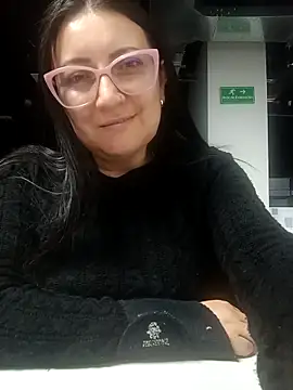 Snapshot of Romina693 chatting on 09-14-25, 05:30 Romina693 online show from 09-14-25, 05:30