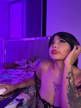 lucialauper  online show from 03-10-26, 12:25