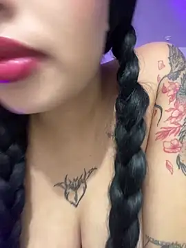 lucialauper  online show from 11-07-25, 02:38