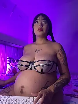 lucialauper  online show from 11-23-25, 12:31