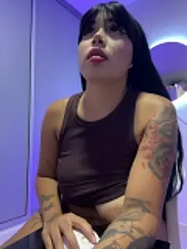 lucialauper  online show from 06-04-26, 12:59