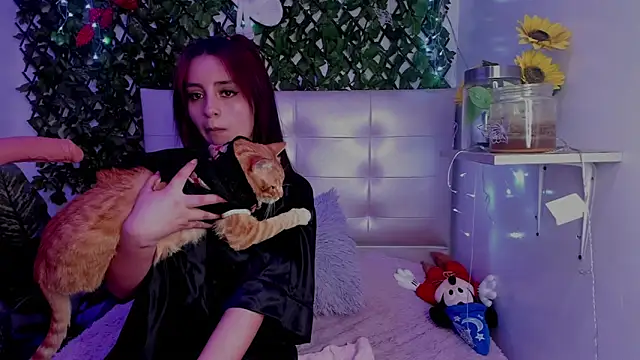 Anna Blade  online show from 12-13-25, 08:04