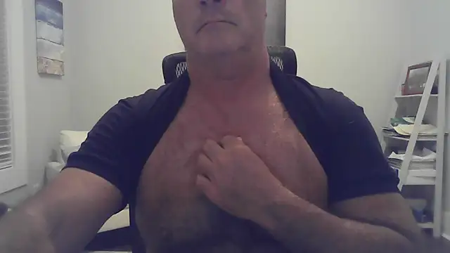 cyclone1212 online show from 05-11-26, 09:21