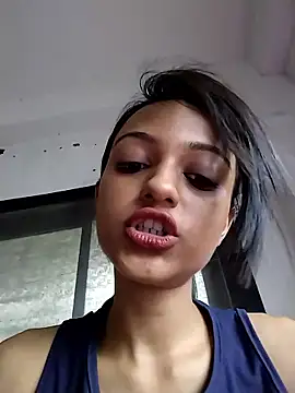 Snapshot of Your-Kitkat chatting on 10-22-25, 05:40 Your-Kitkat online show from 10-22-25, 05:40