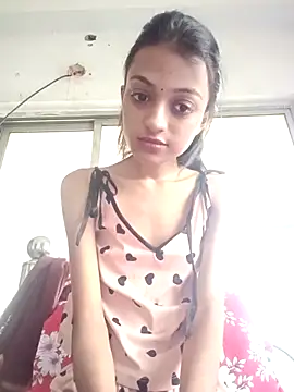 Snapshot of Your-Kitkat chatting on 09-13-25, 06:24 Your-Kitkat online show from 09-13-25, 06:24