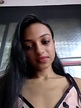 Snapshot of Your-Kitkat chatting on 10-04-25, 08:05 Your-Kitkat online show from 10-04-25, 08:05