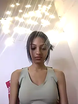 Your-Kitkat online show from 11-18-25, 07:39