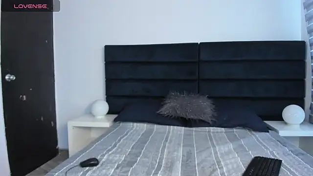 Snapshot of CHARLOTTE_KNOX chatting on 10-03-25, 12:06 CHARLOTTE KNOX online show from 10-03-25, 12:06