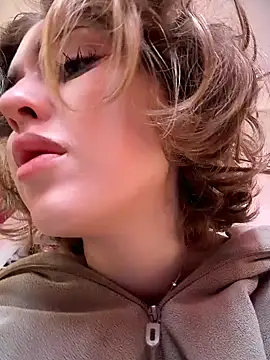 KellyKeler online show from 04-03-26, 11:05