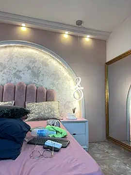 JasmineRhodes online show from 04-13-26, 12:20