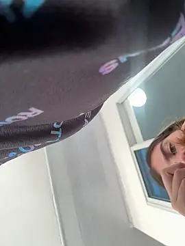 Snapshot of AllieYourGirl chatting on 02-22-26, 03:13 AllieYourGirl online show from 02-22-26, 03:13