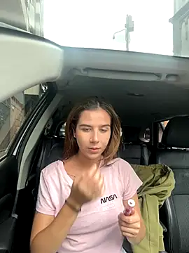 Snapshot of AllieYourGirl chatting on 11-01-25, 06:46 AllieYourGirl online show from 11-01-25, 06:46