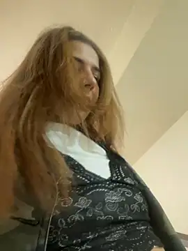 Snapshot of AllieYourGirl chatting on 10-27-25, 03:46 AllieYourGirl online show from 10-27-25, 03:46