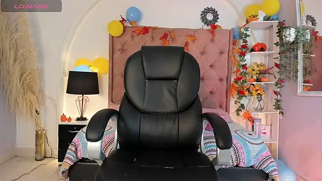 SwettRenata  online show from 09-30-25, 07:31