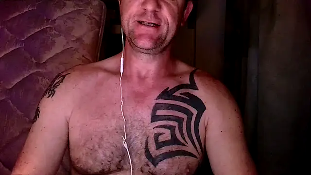 Snapshot of Yournaughty chatting on 10-16-25, 03:59 Yournaughty online show from 10-16-25, 03:59