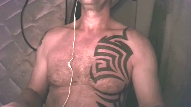 Snapshot of Yournaughty chatting on 06-17-26, 05:40 Yournaughty online show from 06-17-26, 05:40