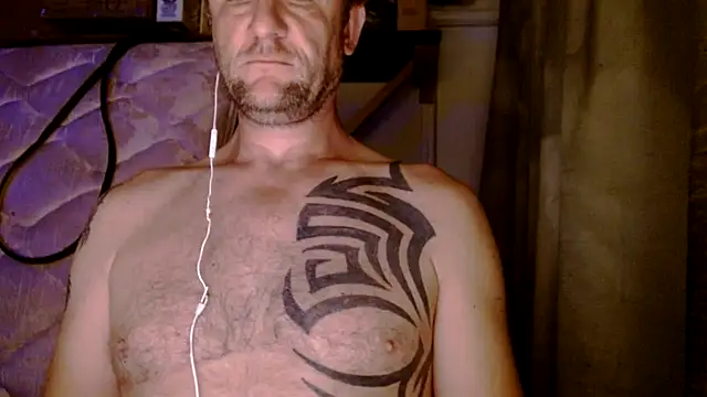 Snapshot of Yournaughty chatting on 06-27-26, 05:24 Yournaughty online show from 06-27-26, 05:24