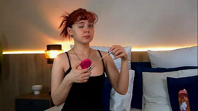 Nora  Ray online show from 05-31-26, 07:25
