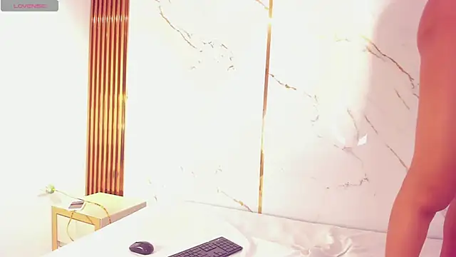 CandyRouse   online show from 10-18-25, 09:17