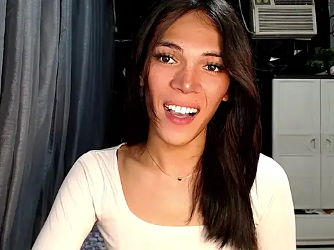 ladyhotcuming online show from 06-01-26, 06:13