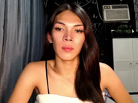 ladyhotcuming online show from 06-07-26, 06:35