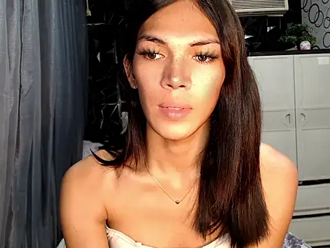 ladyhotcuming online show from 05-27-26, 01:57