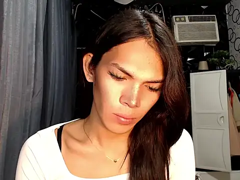 ladyhotcuming online show from 06-16-26, 08:20
