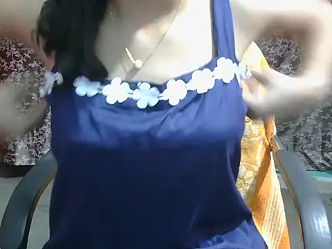 Snapshot of lovely_soniya chatting on 07-31-26, 05:51 lovely soniya online show from 07-31-26, 05:51