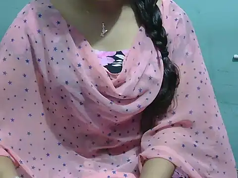 Snapshot of lovely_soniya chatting on 09-18-25, 04:37 lovely soniya online show from 09-18-25, 04:37