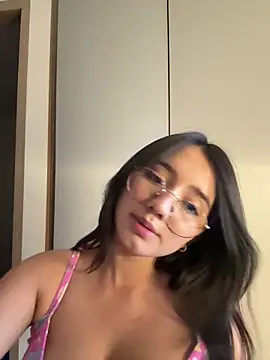 Michelle Zoe online show from 12-21-25, 07:26