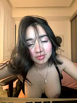 Michelle Zoe online show from 12-03-25, 02:34