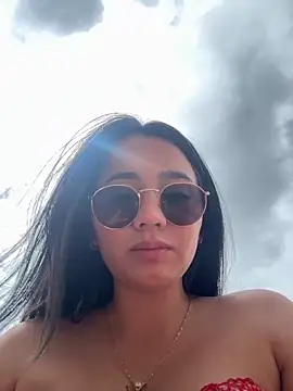 Michelle Zoe online show from 10-30-25, 06:05