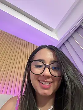 Michelle Zoe online show from 05-23-26, 04:00
