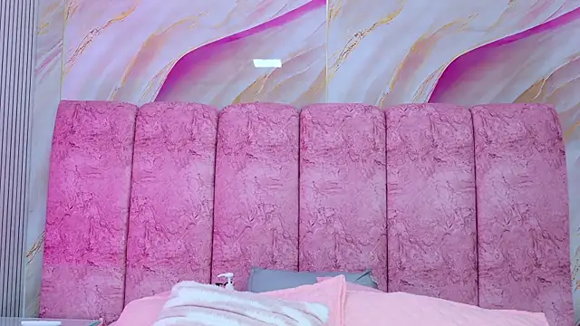 emmacurvy online show from 04-15-26, 03:23