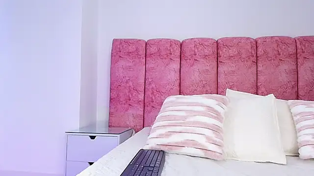 emmacurvy online show from 11-14-25, 03:10