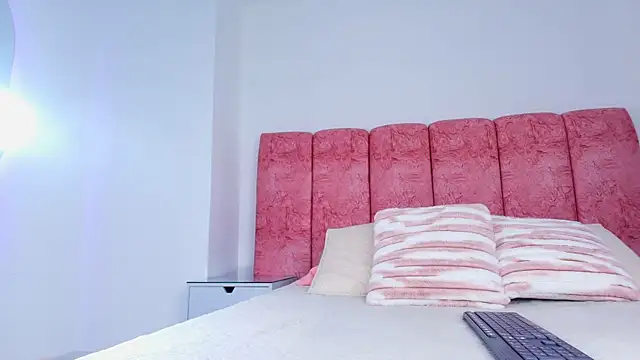 emmacurvy online show from 12-04-25, 03:05