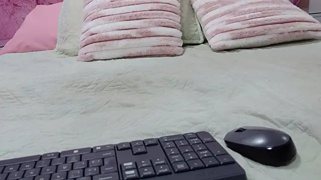 emmacurvy online show from 03-25-26, 03:06