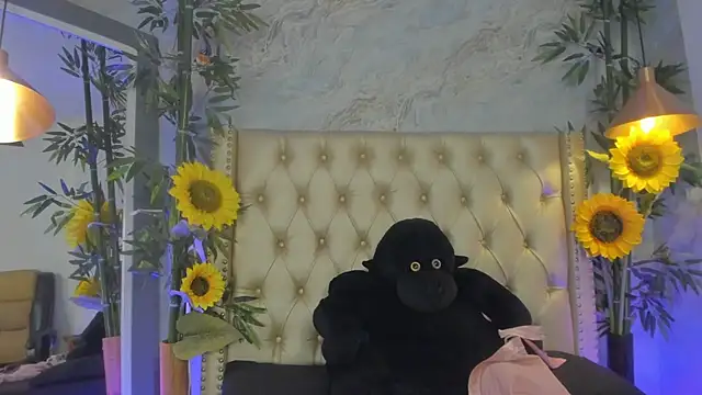 LittleeJaz online show from 12-23-25, 04:45