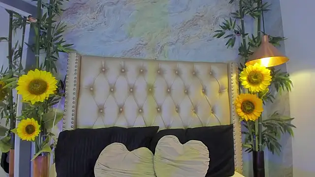 LittleeJaz online show from 11-15-25, 01:53