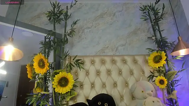 LittleeJaz online show from 06-15-26, 01:06