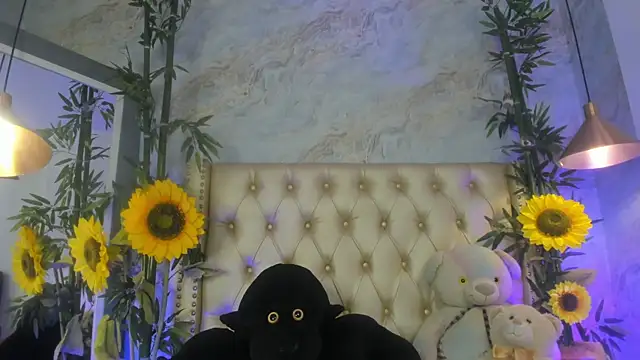 LittleeJaz online show from 05-28-26, 05:04