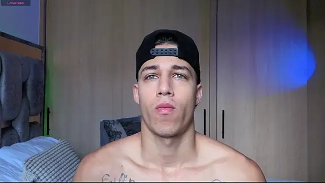 Snapshot of orionblaze69_ chatting on 11-01-25, 07:30 orionblaze69 online show from 11-01-25, 07:30