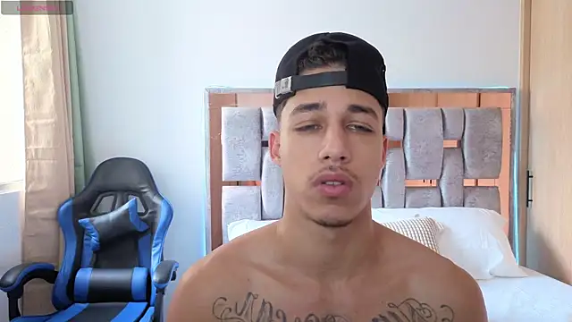 Snapshot of orionblaze69_ chatting on 10-26-25, 08:20 orionblaze69 online show from 10-26-25, 08:20